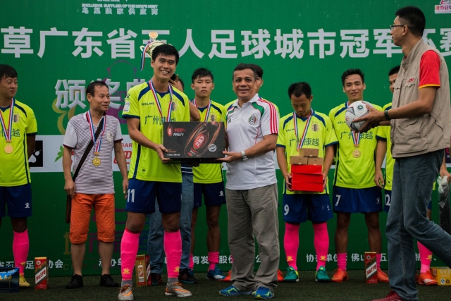 文班33+8亚历山大19+7 马刺大胜雷霆总分2-2